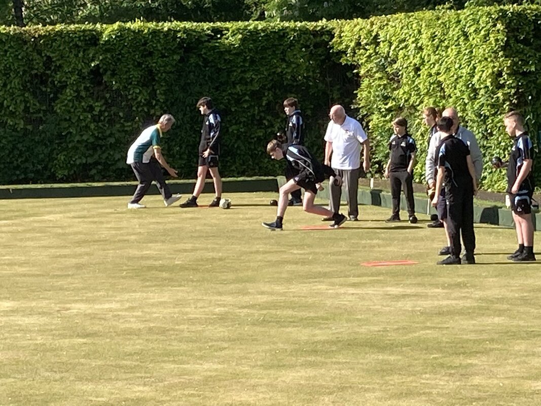 Image of LHS Year 9 students at Forest Hall Bowling Club
