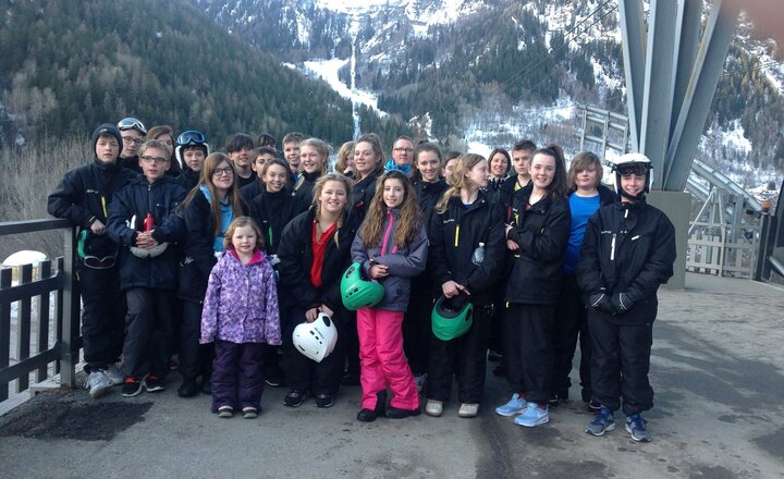 Image of Longbenton students – we could be heroes! – Skiing Trip 2016